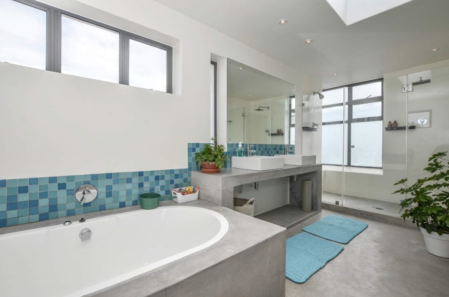 4 Bedroom Property for Sale in Sunset Beach Western Cape